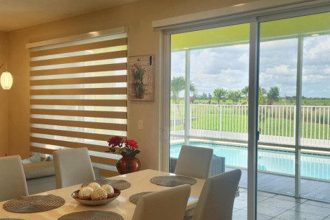 House in Wellington, Florida 5 bedrooms, 258.64 sq.m. № 2086807 - photo 28