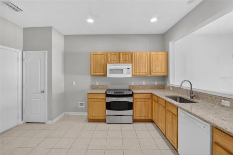 Купить таунхаус в Ривервью, Флорида 7 комнат, 152.73м2, № 1885182 - фото 9