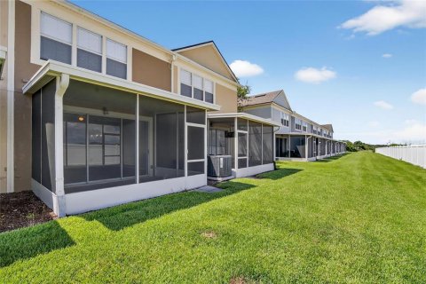Купить таунхаус в Ривервью, Флорида 7 комнат, 152.73м2, № 1885182 - фото 3