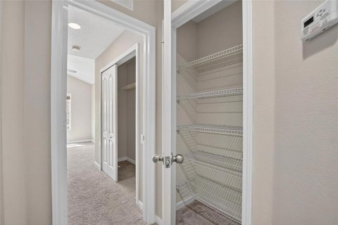 Купить таунхаус в Ривервью, Флорида 7 комнат, 152.73м2, № 1885182 - фото 25