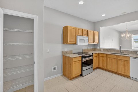 Купить таунхаус в Ривервью, Флорида 7 комнат, 152.73м2, № 1885182 - фото 10