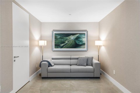 Condominio en venta en Sunny Isles Beach, Florida, 3 dormitorios, 210.98 m2 № 1766685 - foto 9