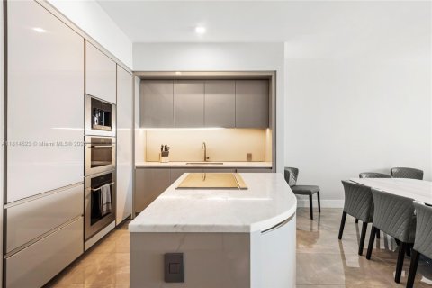 Condominio en venta en Sunny Isles Beach, Florida, 3 dormitorios, 210.98 m2 № 1766685 - foto 7