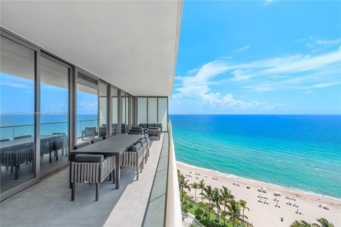 Condominio en venta en Sunny Isles Beach, Florida, 3 dormitorios, 210.98 m2 № 1766685 - foto 23