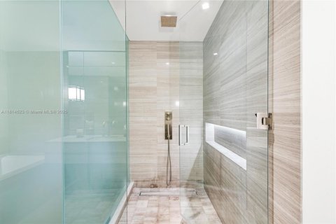 Condominio en venta en Sunny Isles Beach, Florida, 3 dormitorios, 210.98 m2 № 1766685 - foto 14