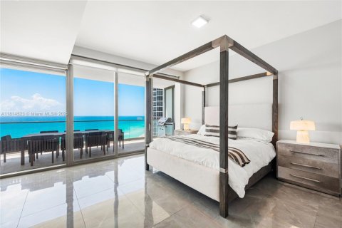 Condominio en venta en Sunny Isles Beach, Florida, 3 dormitorios, 210.98 m2 № 1766685 - foto 10