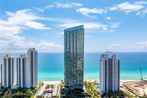 Condominio en venta en Sunny Isles Beach, Florida, 3 dormitorios, 210.98 m2 № 1766685 - foto 3