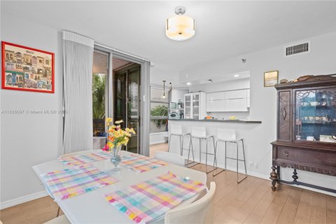 Condominio en venta en Aventura, Florida, 2 dormitorios, 134.43 m2 № 1818233 - foto 8