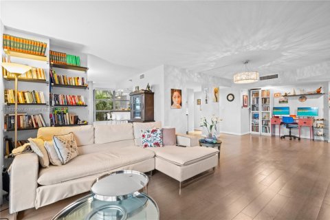 Condominio en venta en Aventura, Florida, 2 dormitorios, 134.43 m2 № 1818233 - foto 5