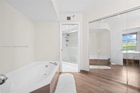 Condominio en venta en Aventura, Florida, 2 dormitorios, 134.43 m2 № 1818233 - foto 15