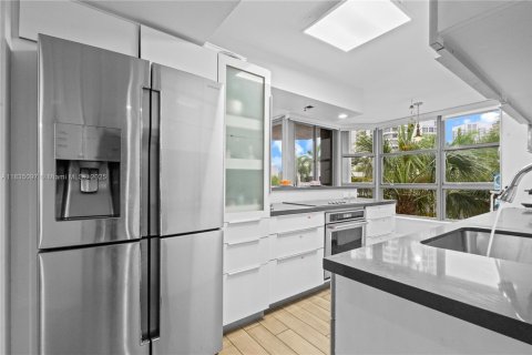 Condominio en venta en Aventura, Florida, 2 dormitorios, 134.43 m2 № 1818233 - foto 10