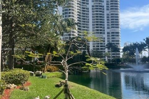 Condominio en venta en Aventura, Florida, 2 dormitorios, 109.72 m2 № 2003740 - foto 5
