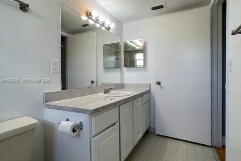 Copropriété à louer à Doral, Floride: 1 chambre, 75.25 m2 № 1996619 - photo 14