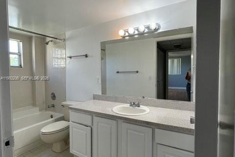 Copropriété à louer à Doral, Floride: 1 chambre, 75.25 m2 № 1996619 - photo 13