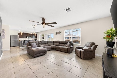 Villa ou maison à vendre à Sanford, Floride: 4 chambres, 223.89 m2 № 2207983 - photo 2