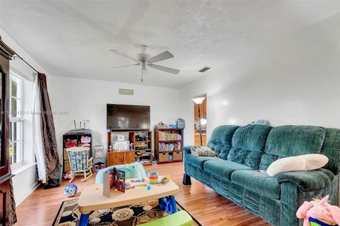 Villa ou maison à vendre à Homestead, Floride: 4 chambres, 338.54 m2 № 1966333 - photo 18