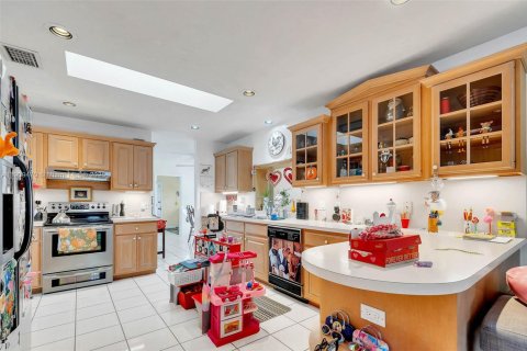 Villa ou maison à vendre à Homestead, Floride: 4 chambres, 338.54 m2 № 1966333 - photo 13