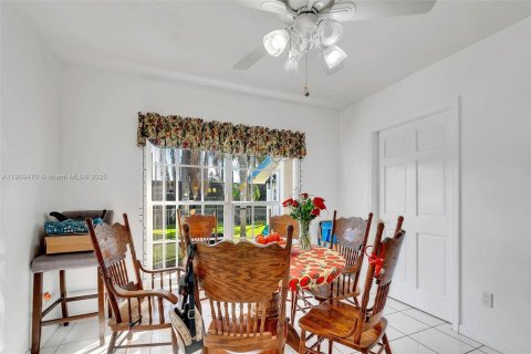 Villa ou maison à vendre à Homestead, Floride: 4 chambres, 338.54 m2 № 1966333 - photo 17