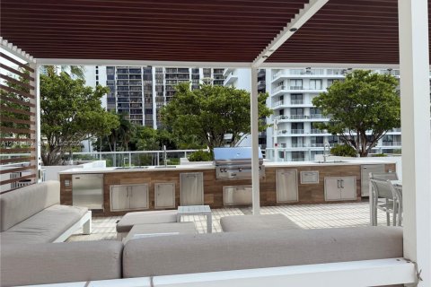Copropriété à louer à Miami, Floride: 2 chambres, 152.36 m2 № 2414473 - photo 17