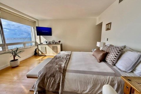 Copropriété à louer à Miami, Floride: 2 chambres, 152.36 m2 № 2414473 - photo 21