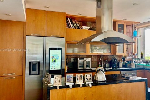 Copropriété à louer à Miami, Floride: 2 chambres, 152.36 m2 № 2414473 - photo 5