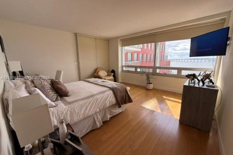 Copropriété à louer à Miami, Floride: 2 chambres, 152.36 m2 № 2414473 - photo 22