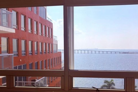 Copropriété à louer à Miami, Floride: 2 chambres, 152.36 m2 № 2414473 - photo 7