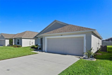 Villa ou maison à vendre à Winter Haven, Floride: 3 chambres, 160.72 m2 № 1850958 - photo 2