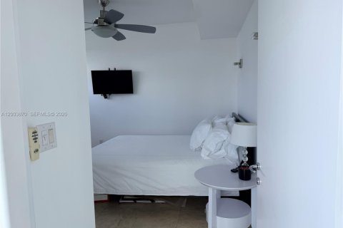 Купить кондоминиум в Майами-Бич, Флорида 2 спальни, 120.77м2, № 2069347 - фото 13