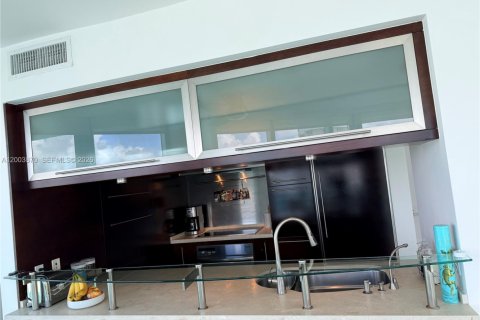 Купить кондоминиум в Майами-Бич, Флорида 2 спальни, 120.77м2, № 2069347 - фото 8