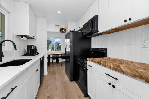 Villa ou maison à vendre à Englewood, Floride: 3 chambres, 125.98 m2 № 2140349 - photo 8