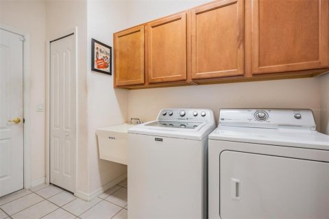 House in Trinity, Florida 3 bedrooms, 183.39 sq.m. № 1894172 - photo 17
