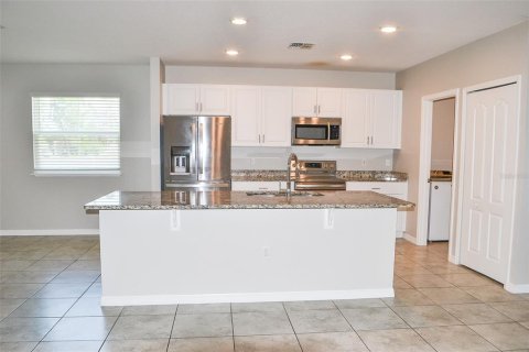 House in Ocala, Florida 4 bedrooms, 178.28 sq.m. № 1775669 - photo 4