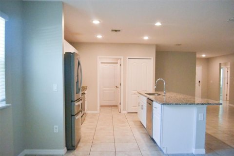 House in Ocala, Florida 4 bedrooms, 178.28 sq.m. № 1775669 - photo 3