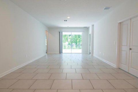 Villa ou maison à louer à Davenport, Floride: 4 chambres, 193.24 m2 № 2427120 - photo 2