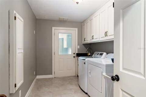 House in Lakeland, Florida 3 bedrooms, 251.39 sq.m. № 1777538 - photo 27