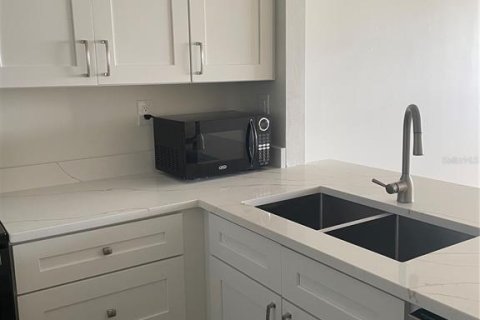 Снять в аренду кондоминиум в Сент-Питерсберг, Флорида 1 комната, 72.46м2, № 2155652 - фото 5