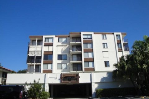 Estudio en el Condominio en Saint Petersburg, Florida  № 2155652