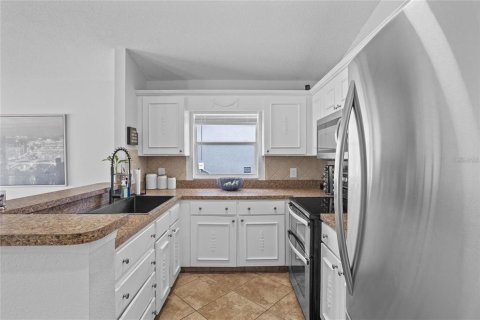Casa en venta en Kissimmee, Florida, 3 dormitorios, 98.38 m2 № 2385838 - foto 6