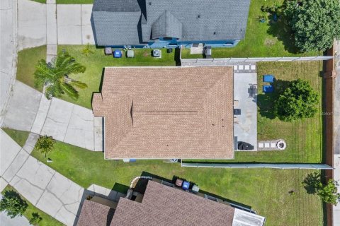 Casa en venta en Kissimmee, Florida, 3 dormitorios, 98.38 m2 № 2385838 - foto 15