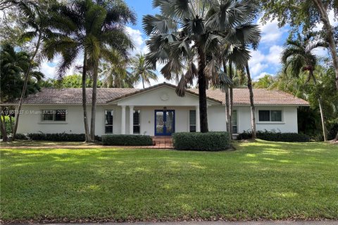 Casa en venta en Pinecrest, Florida, 4 dormitorios, 243.87 m2 № 1964036 - foto 1