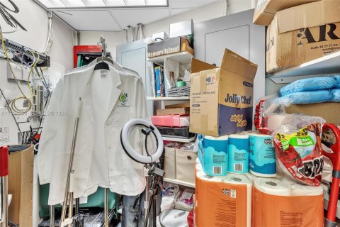 Commercial property in Coral Gables, Florida № 1993333 - photo 27