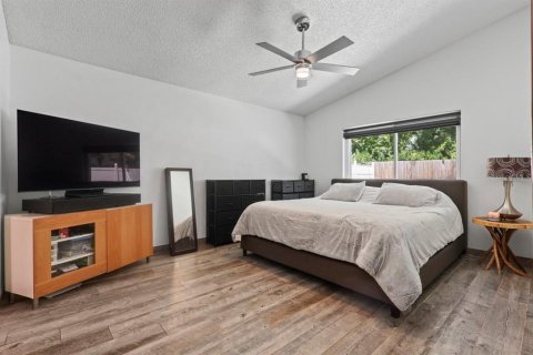 House in Orlando, Florida 3 bedrooms, 199.93 sq.m. № 1736859 - photo 17