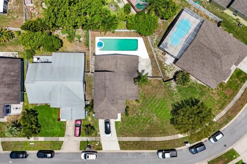 House in Orlando, Florida 3 bedrooms, 199.93 sq.m. № 1736859 - photo 25