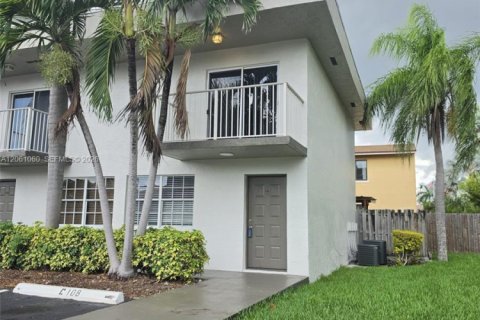 Condo in Miami, Florida, 2 bedrooms  № 2273491