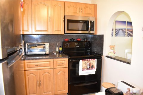 Condominio en venta en Sunrise, Florida, 1 dormitorio, 59.46 m2 № 1867643 - foto 16
