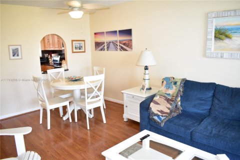 Condominio en venta en Sunrise, Florida, 1 dormitorio, 59.46 m2 № 1867643 - foto 9