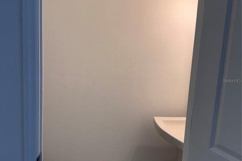 Снять в аренду таунхаус в Киссимми, Флорида 3 комнаты, 111.95м2, № 1825352 - фото 30