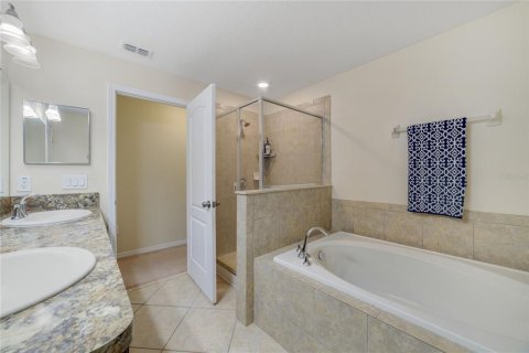 Townhouse in Orlando, Florida 4 bedrooms, 208.57 sq.m. № 1813202 - photo 16