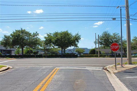Commercial property in Lakeland, Florida № 2277768 - photo 2